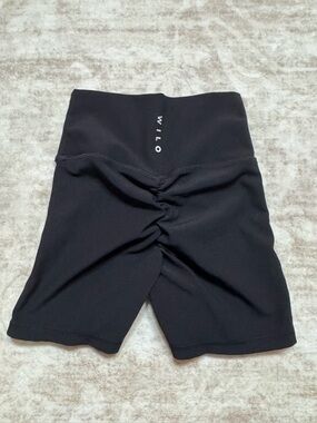 WILO The Label Womens Biker Shorts Black Scrunch Back Yoga Gym Size XS